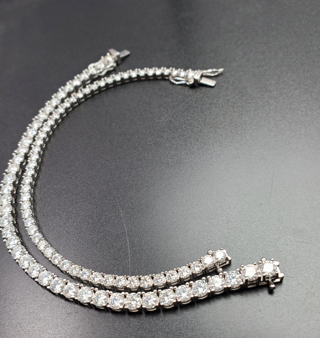 Gold Moissanite Tennis Bracelet (4mm Round Brilliant Cut)